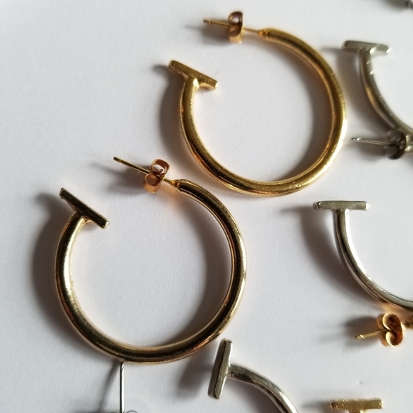 Lot of earrings charm holder six pairs gold tone and silver tone - Picture 11 of 16